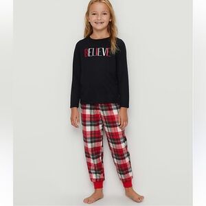 NWT” Believe“Girls M/8 Pajama Set l T-shirt, flannel bottoms holiday Christmas